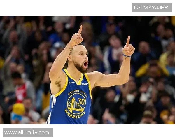 库里分享谷歌折叠手机广告幕后花絮巴特勒奇特造型意外现身引关注 库里分享谷歌折叠手机广告幕后花絮巴特勒奇特造型意外现身引关注