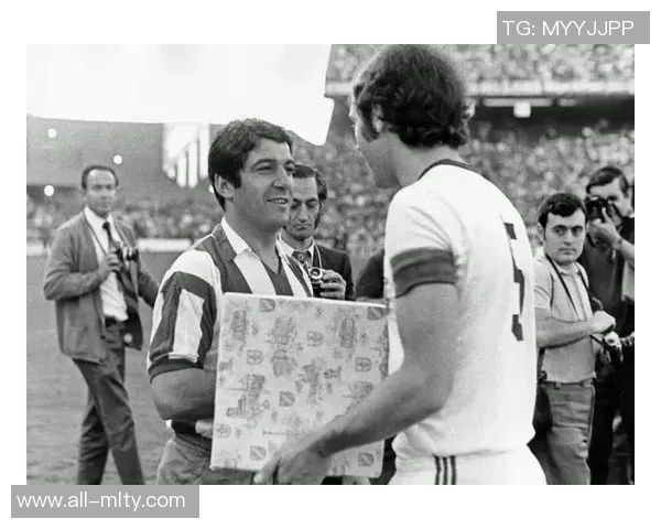 马德里竞技传奇恩里克科拉尔辞世俱乐部深表哀悼