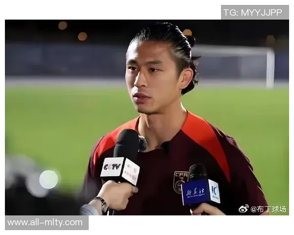 张家鸣身披9号球衣加盟伯恩利U21梯队期待外租后更好发展